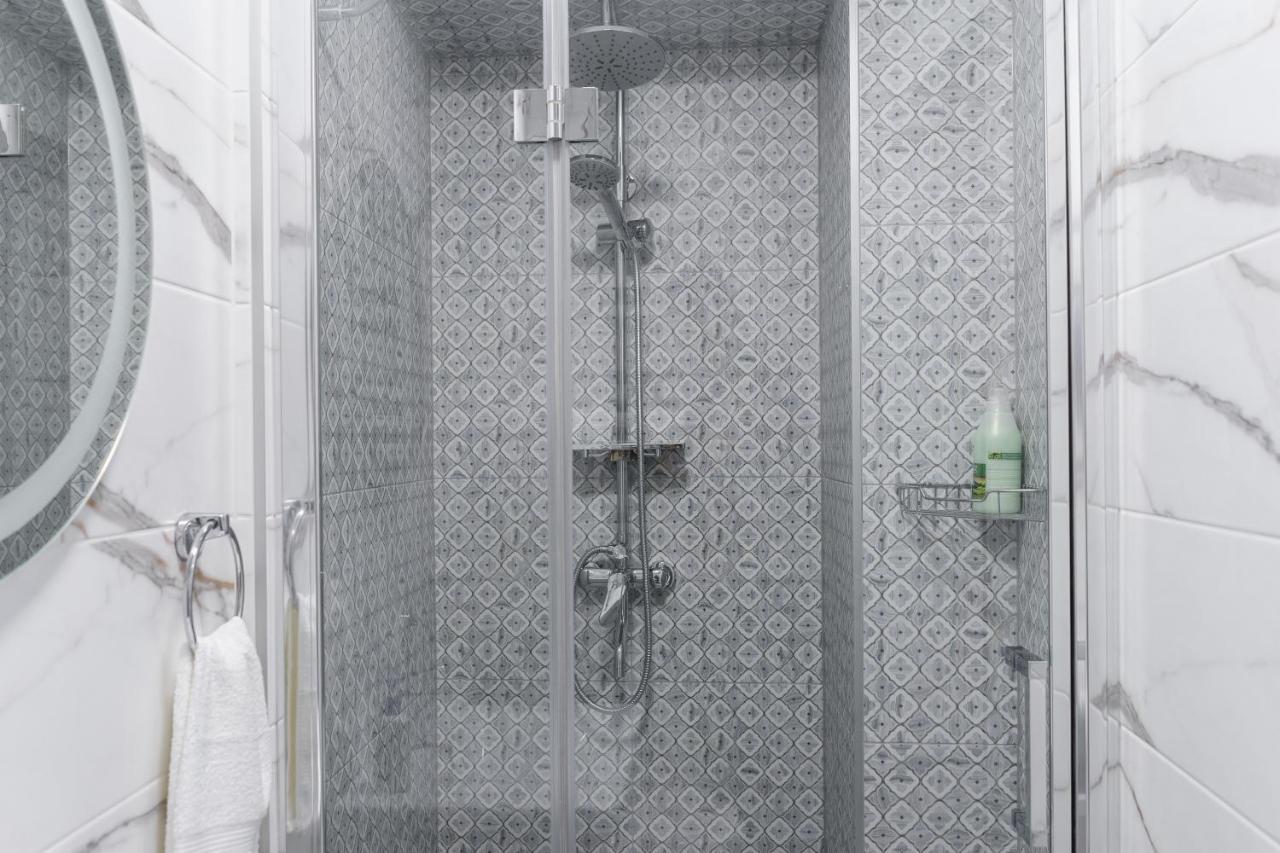 Charming Apartments In The Heart Of Lviv - Valova, Nasypna Str Exteriör bild