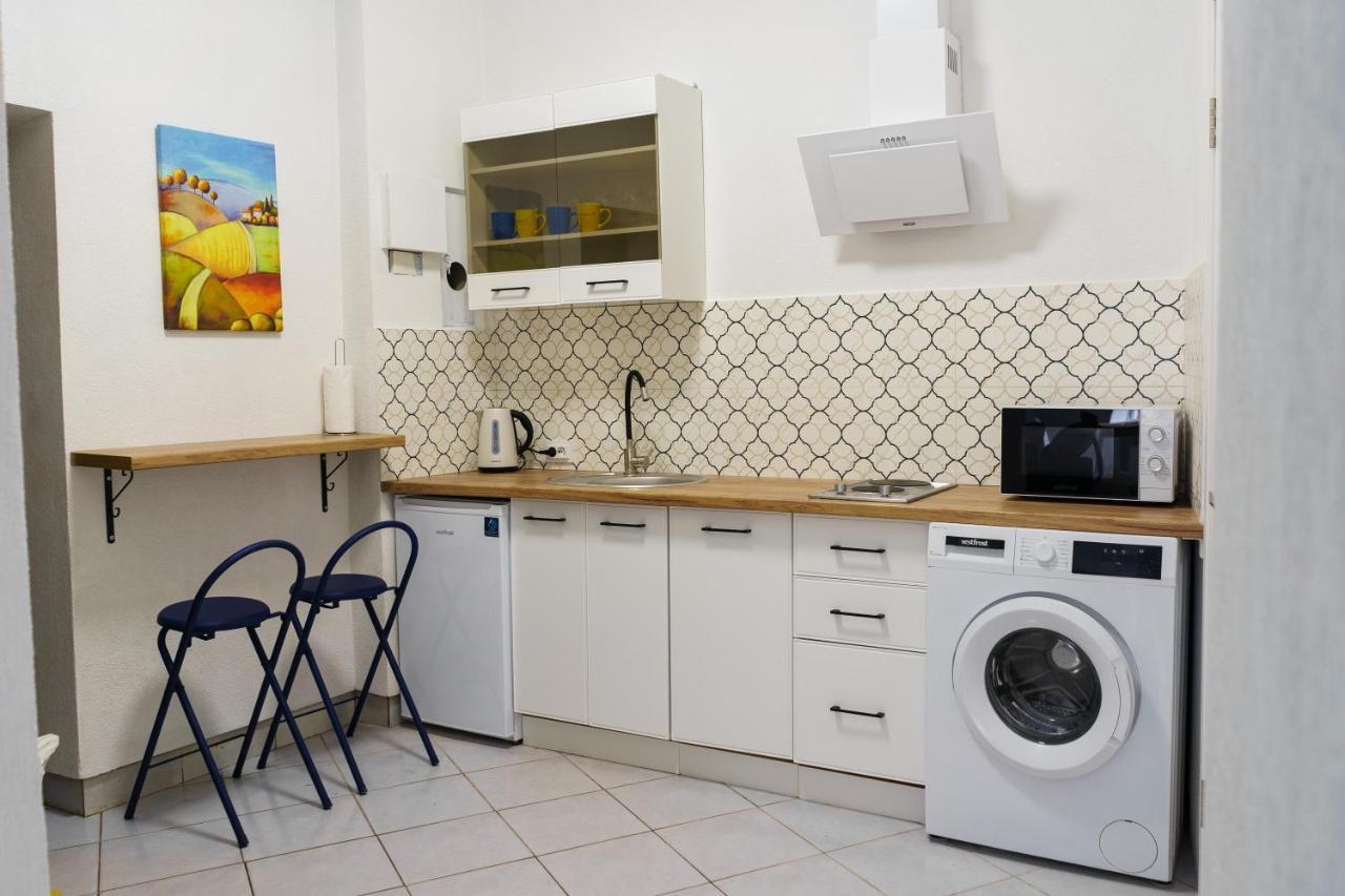 Charming Apartments In The Heart Of Lviv - Valova, Nasypna Str Exteriör bild