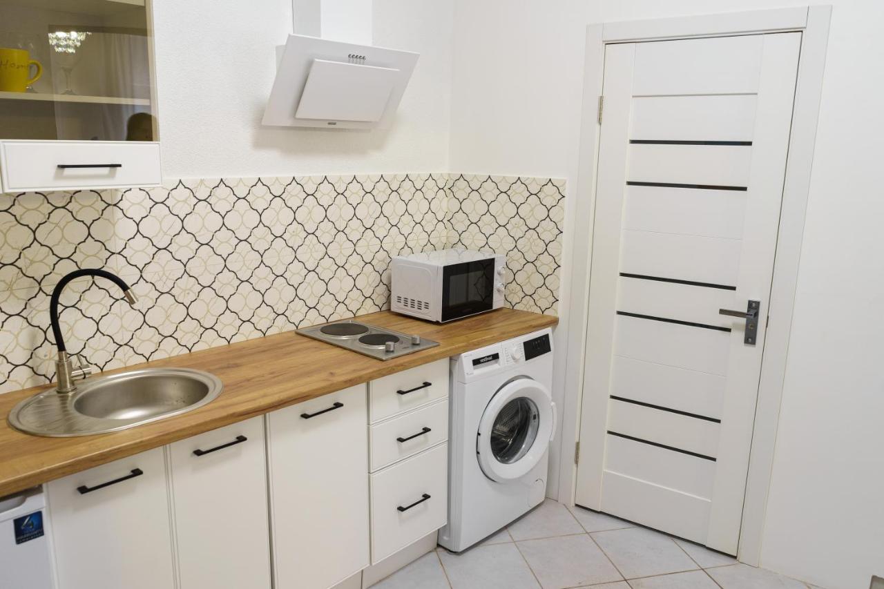 Charming Apartments In The Heart Of Lviv - Valova, Nasypna Str Exteriör bild