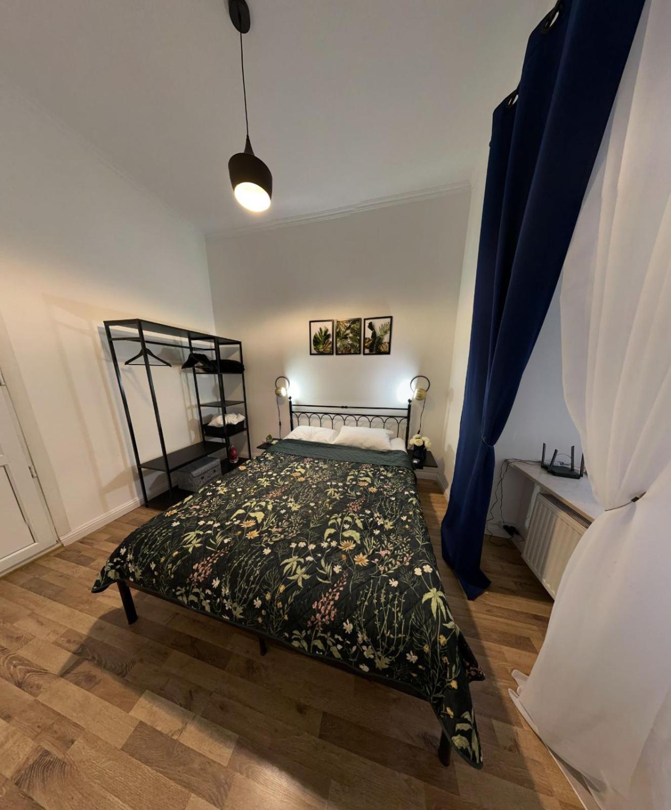 Charming Apartments In The Heart Of Lviv - Valova, Nasypna Str Rum bild